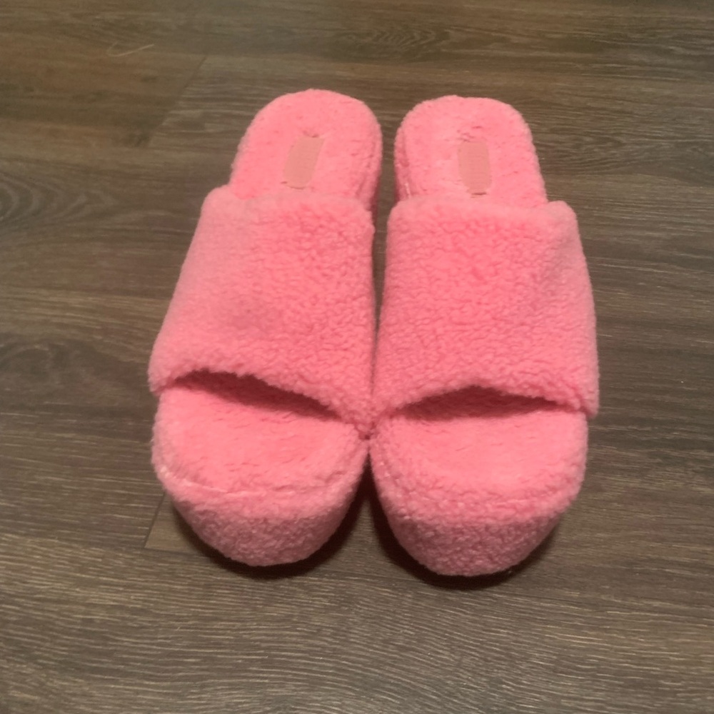 SHEIN Fuzzy Pink Women's Slippers